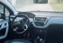 Autos - Peugeot 208 2015 Nafta 102000Km - En Venta