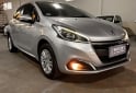 Autos - Peugeot 208 2017 Nafta 75000Km - En Venta