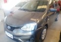 Autos - Toyota Etios 2022 Nafta 124000Km - En Venta