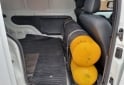 Utilitarios - Renault Kangoo Confort 1.6 furgon 2014 GNC 137000Km - En Venta