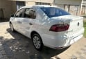 Autos - Volkswagen Voyage 2017 Nafta 120000Km - En Venta