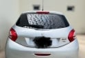 Autos - Peugeot 208 Allure touchscreen 2014 Nafta 160000Km - En Venta