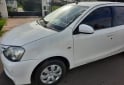 Autos - Toyota Etios 2014 GNC 250000Km - En Venta