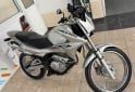 Motos - Honda FALCON 400CC 2015 Nafta 9849Km - En Venta
