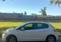 Autos - Peugeot 208 2014 Nafta 126500Km - En Venta