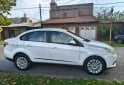 Autos - Fiat Grand siena 2014 GNC 220000Km - En Venta