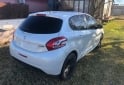 Autos - Peugeot 208 allure touchscreen 2016 Nafta 127000Km - En Venta