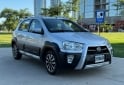Autos - Toyota Etios Cross 1.5 2014 Nafta 92000Km - En Venta