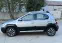 Autos - Toyota Etios Cross 1.5 2014 Nafta 92000Km - En Venta