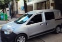 Utilitarios - Renault Kangoo Emotion 2023 Nafta 46000Km - En Venta