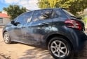 Autos - Peugeot 208 allure touchscreen1.5 2015 Nafta 100000Km - En Venta