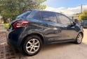 Autos - Peugeot 208 allure touchscreen1.5 2015 Nafta 100000Km - En Venta