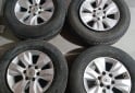 Accesorios para Autos - SOLO Llantas 17 Toyota Hilux SRV Originales $1.200.000 las 4. NO BAJO PRECIO - En Venta