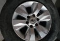 Accesorios para Autos - SOLO Llantas 17 Toyota Hilux SRV Originales $1.200.000 las 4. NO BAJO PRECIO - En Venta