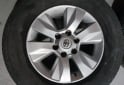Accesorios para Autos - SOLO Llantas 17 Toyota Hilux SRV Originales $1.200.000 las 4. NO BAJO PRECIO - En Venta