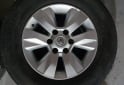 Accesorios para Autos - SOLO Llantas 17 Toyota Hilux SRV Originales $1.200.000 las 4. NO BAJO PRECIO - En Venta