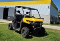 Cuatris y UTVs - Can Am Defender Base HD8 2018  15600Km - En Venta