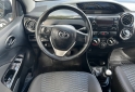 Autos - Toyota Etios Cross 2015 Nafta 109000Km - En Venta