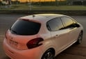 Autos - Peugeot 208 2019 Nafta 106000Km - En Venta
