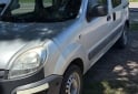 Utilitarios - Renault Kangoo 2017 GNC 131000Km - En Venta