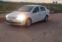 Autos - Volkswagen Voyage confor 2010 GNC 210000Km - En Venta