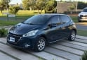 Autos - Peugeot 208 Allure Touchscreen 2015 Nafta 100000Km - En Venta