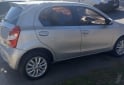Autos - Toyota ETIOS 1.5 XLS 5 PUERTAS 2016 Nafta 105000Km - En Venta