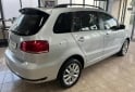Autos - Volkswagen SURAN HIGHLINE 2015 Nafta 110000Km - En Venta