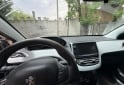Autos - Peugeot 208 2015 Nafta 175000Km - En Venta