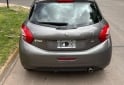 Autos - Peugeot 208 2015 Nafta 175000Km - En Venta