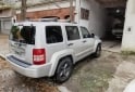 Camionetas - Jeep Cherokee liberty limited 2010 Nafta 230000Km - En Venta