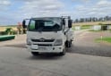 Camiones y Gr�as - Hino 300 Toyota - En Venta