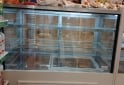 Otros - Exhibidora de tortas, masas finas y sandwiches refrigerada. (USADO) - En Venta