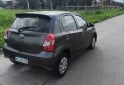 Autos - Toyota Etios yaris 2021 Nafta 80000Km - En Venta