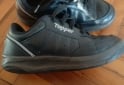Indumentaria - Zapatillas Topper talle 33 - En Venta