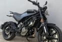 Motos - Husqvarna Svartpilen 200 2023 Nafta 8000Km - En Venta