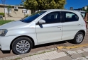 Autos - Toyota Etios 2015 Nafta 140000Km - En Venta