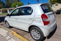 Autos - Toyota Etios 2015 Nafta 140000Km - En Venta