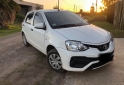 Autos - Toyota Etios 2019 Nafta 82000Km - En Venta