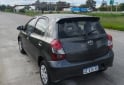 Autos - Toyota Etios 2021 Nafta 80000Km - En Venta