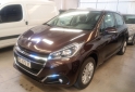Autos - Peugeot 208 2018 Nafta 100000Km - En Venta