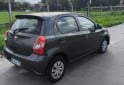 Autos - Toyota Etios 2021 Nafta 80000Km - En Venta