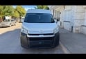 Utilitarios - Toyota Hiace 2.8 L2H2 Furgón 2024 Diesel 18000Km - En Venta