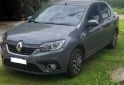 Autos - Renault Logan -Intens 2022 Nafta 44000Km - En Venta