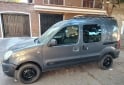 Utilitarios - Renault Kangoo 2016 GNC 180000Km - En Venta