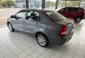 Autos - Toyota Etios XLS 2016 Nafta 124000Km - En Venta