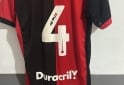 Indumentaria - Vendo camiseta de newells - En Venta