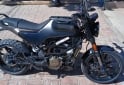 Motos - Husqvarna Svartpilen 200 2024 Nafta 7500Km - En Venta