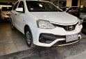 Autos - Toyota Etios 2017 Nafta 75000Km - En Venta