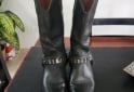 Indumentaria - CAMPERA DE CUERO Y BOTAS HOMBRE - En Venta
